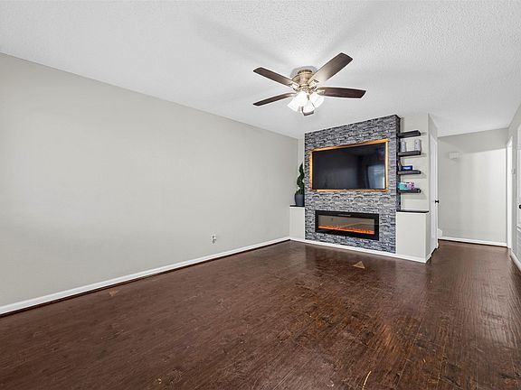 4th image of 12020 Mighty Oak Dr #B