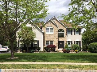 12 Sequoia Ct, Monroe Township, NJ 08831