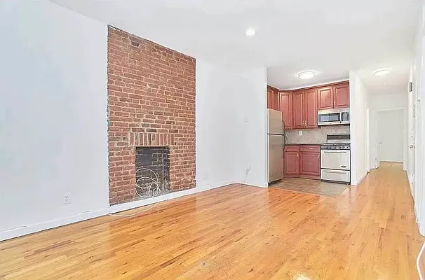 Rented by Compass | media 21