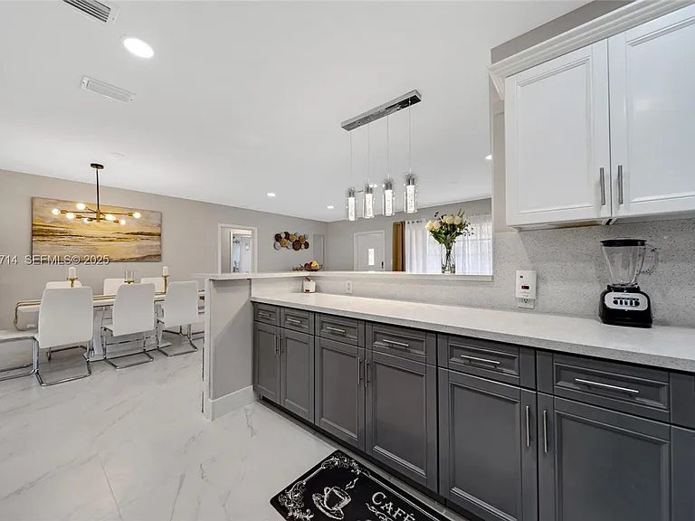 241 Oceanic Ave — Photo 3