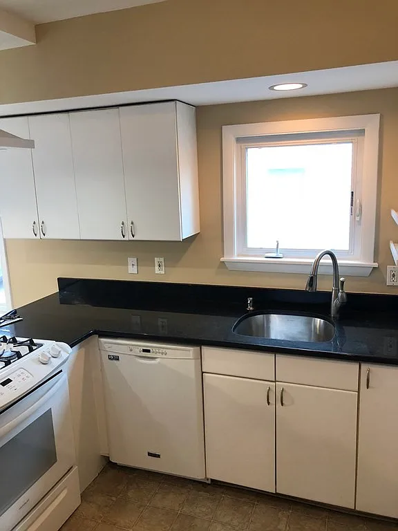 2 bed, 1.5 bath, 1100 sqft, $2,500 — Photo 4
