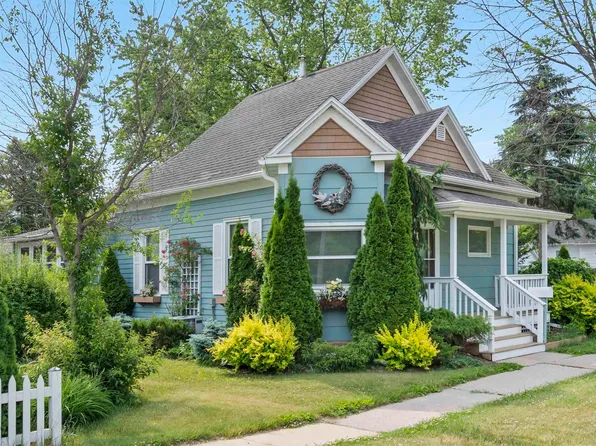 801 3rd Ave SW, Oelwein, IA 50662