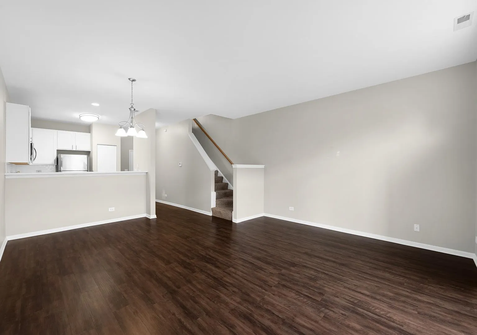 2 bed, 1.5 bath, 1412 sqft, $2,400 — Photo 4