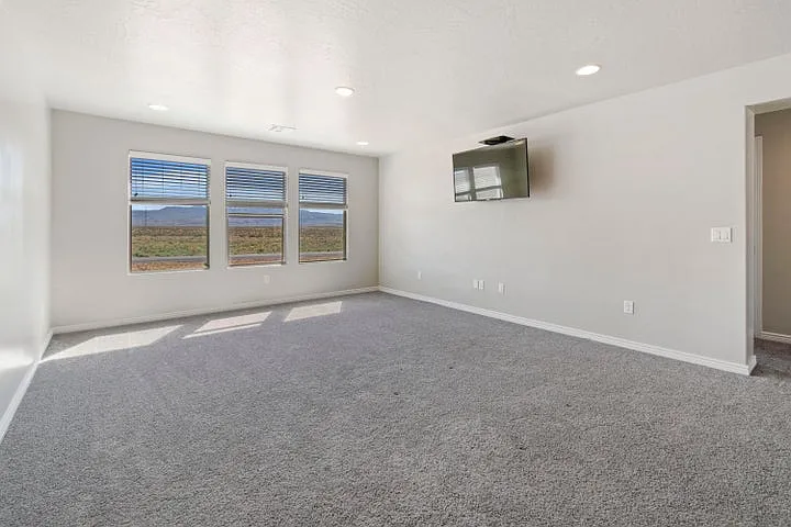 1706 E Honeycomb Dr — Photo 8