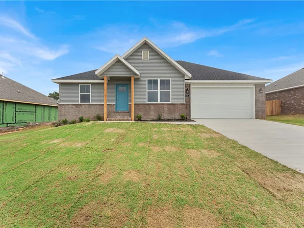 256 Tonya Loop, Huntsville, AR 72740
