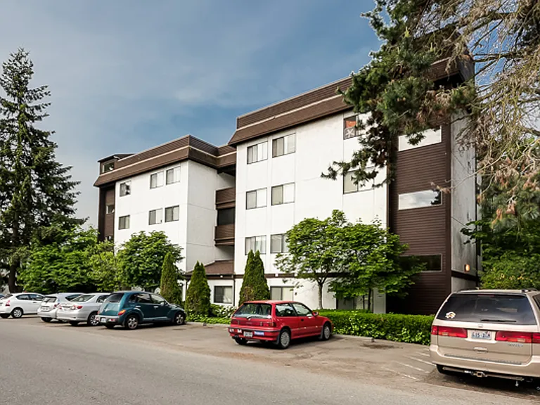 Seattle North Apartments — Photo 6