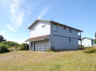 569 Ocean Shores Blvd SW, Ocean Shores, WA 98569