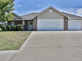 211 NW Jackie Ave, Grain Valley, MO 64029