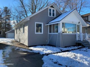 757 Lyman Ave, Muskegon, MI 49441