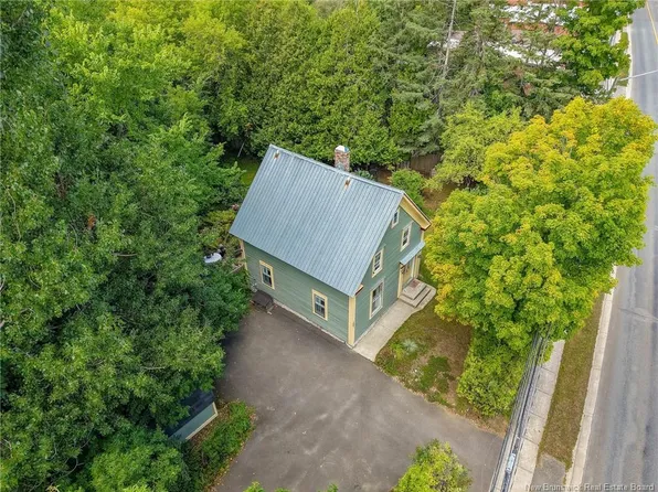 185 Canada St, Fredericton, NB E3A 3Z9