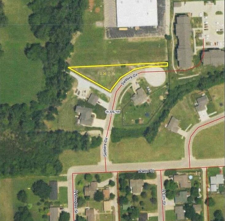 1st image of 818 N Settlers Cir