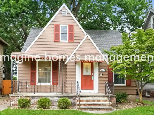 2080 Olive Ave, Lakewood, OH 44107