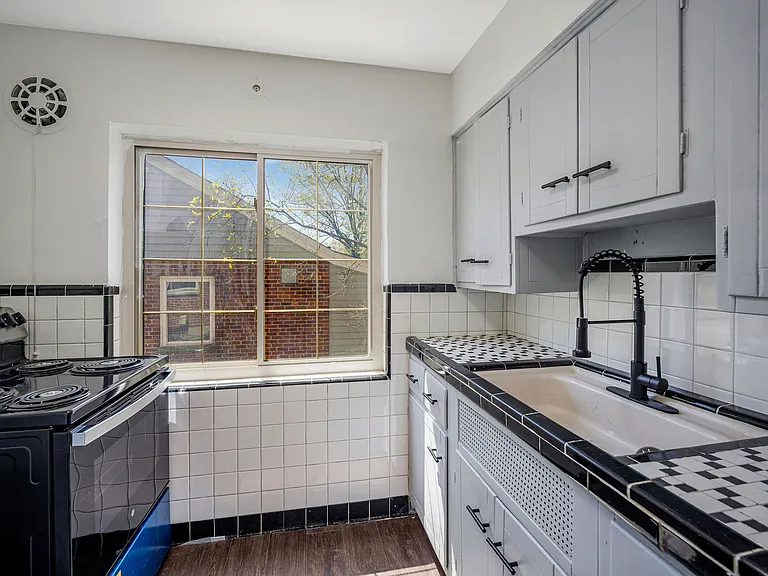6313 Girard Ave #1 — Photo 9