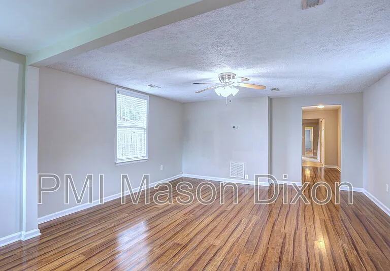 1651 Elkridge Dr — Photo 6
