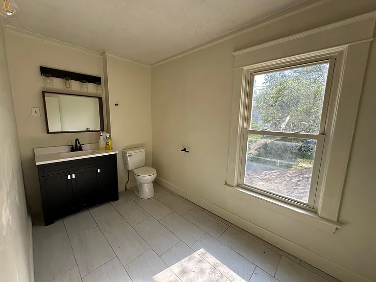 110 Halls Heights Ave — Photo 8