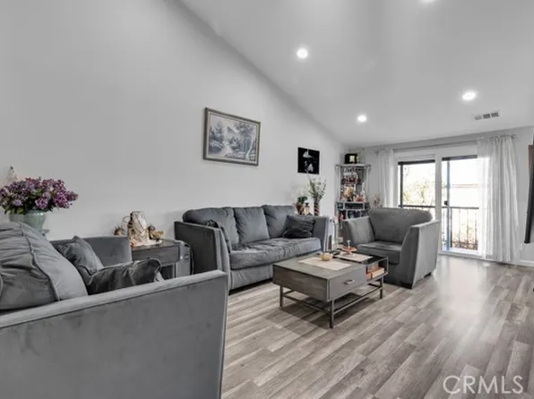 7439 Woodman Ave Unit 57, Van Nuys, CA 91405