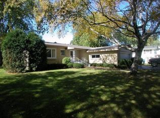 864 N Fordham Ave, Aurora, IL 60506