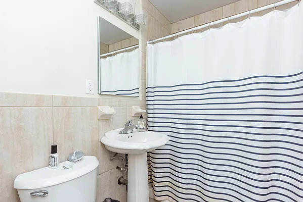 Rented by Modern Spaces | media 6