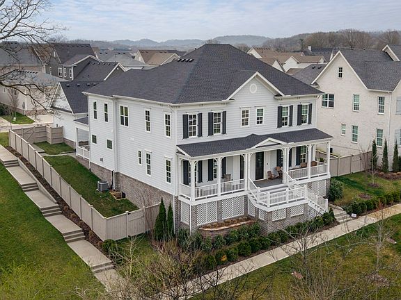 2nd image of 2115 Hollydale Aly Lot 83
