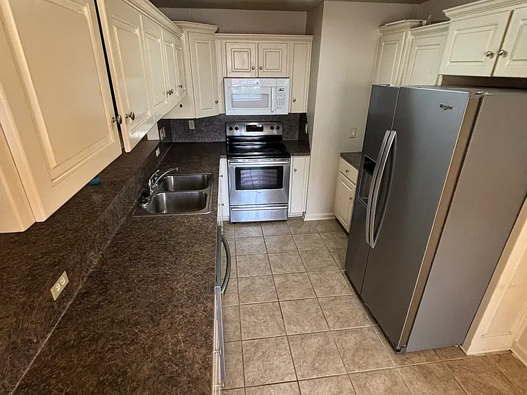3104 Cloverridge Cv — Photo 14