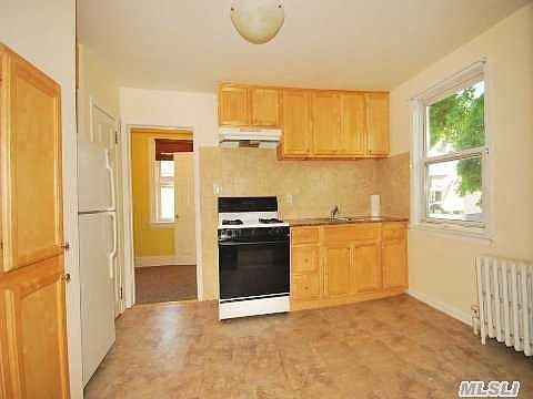 3rd image of 26 W Mineola Ave