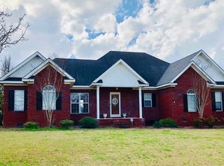 902 Phil Harper Dr, Demopolis, AL 36732