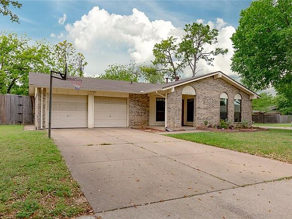 2nd image of 2201 Cecilia Ct