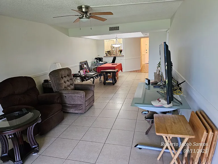 23305 Barwood Ln #207 — Photo 3