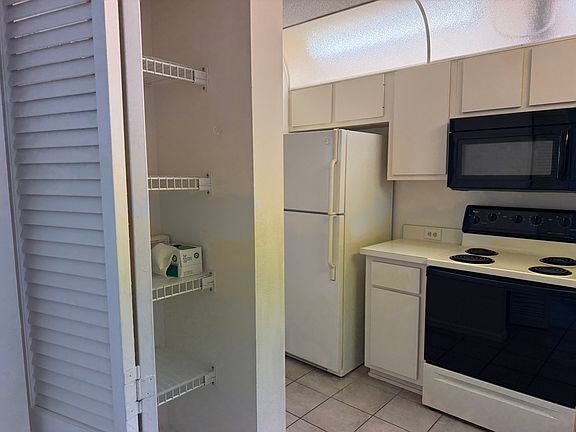 3rd image of 2408 SE 18th Cir
