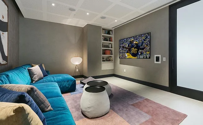 Rented by Douglas Elliman | media 24