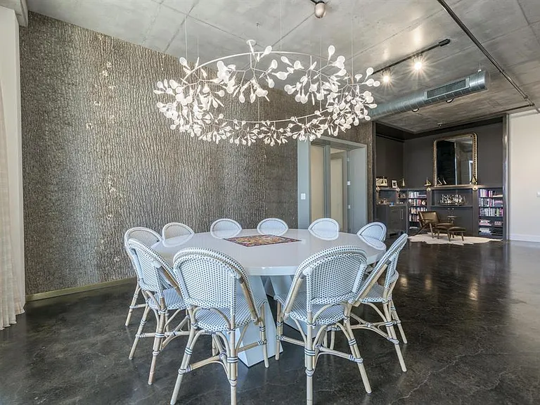 800 W 5th St #1007 — Photo 7