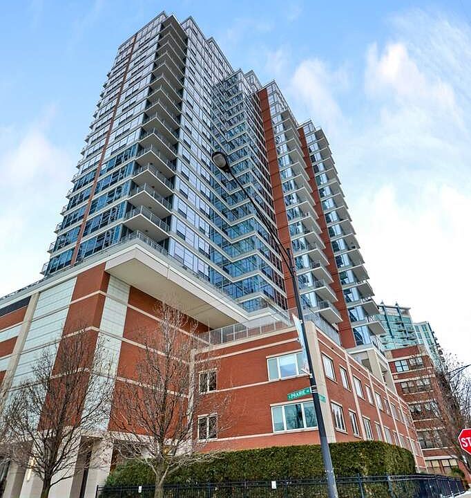 1st image of 1600 S Prairie Ave Unit P19