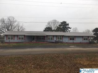 309 Hazel St, Centre, AL 35960