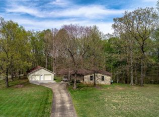 25 Cedar Ridge Rd, Morgantown, KY 42261