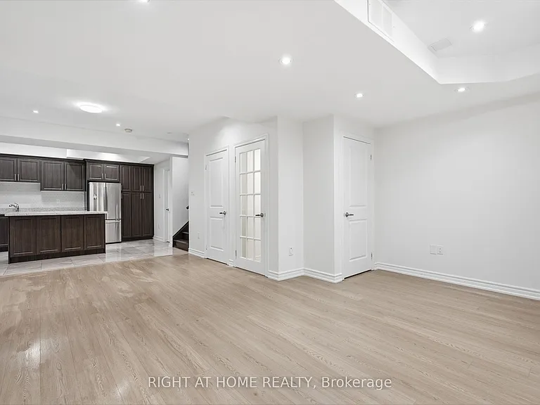 201 Donald Sim Ave #BASEMENT — Photo 9