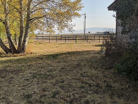 5th image of 10441 Highway 238