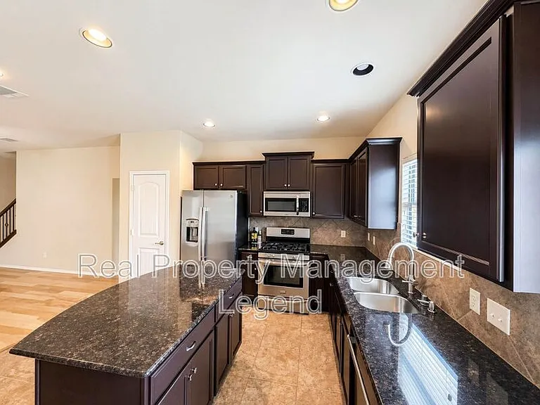 9929 Pronghorn Rd — Photo 13