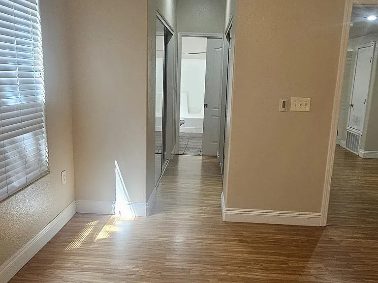 1804 G St — Photo 31