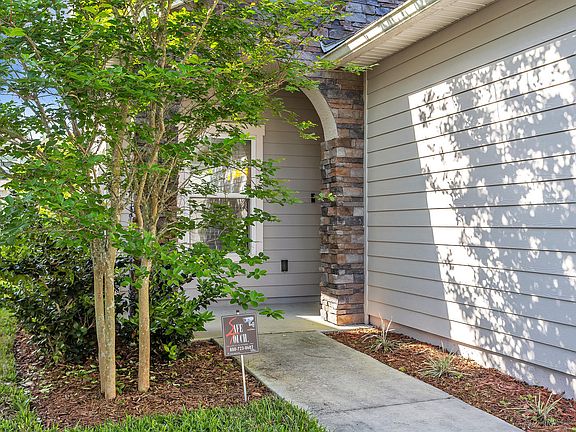 3rd image of 128 Sanctuary Dr