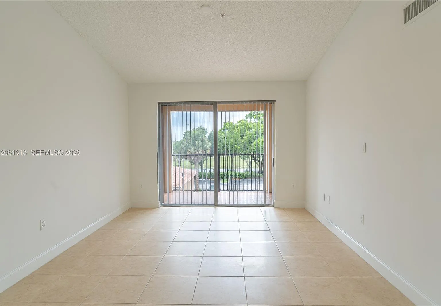 El-Ad Nob Hill Condo — Photo 3
