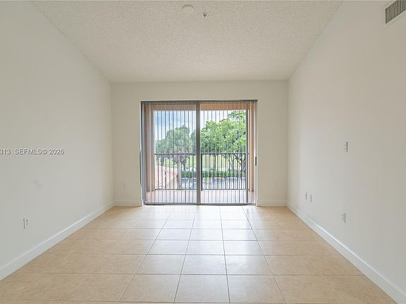 3rd image of 7920 N Nob Hill Rd APT 305