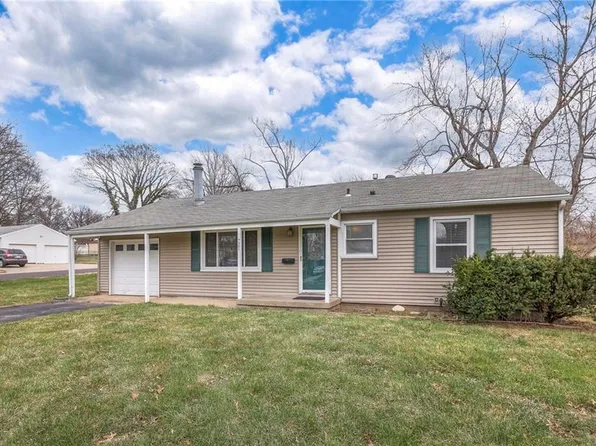 7301 Maple St, Overland Park, KS 66204