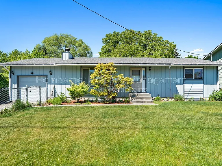 1703 N Walnut Rd — Photo 22