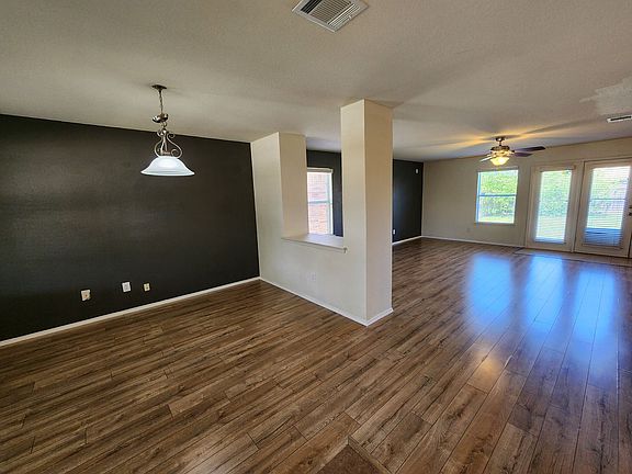 3rd image of 5709 Valley Stream Way