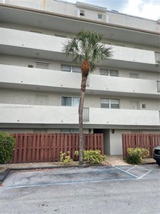 6900 N Kendall Dr APT A103, Pinecrest, FL, 33156