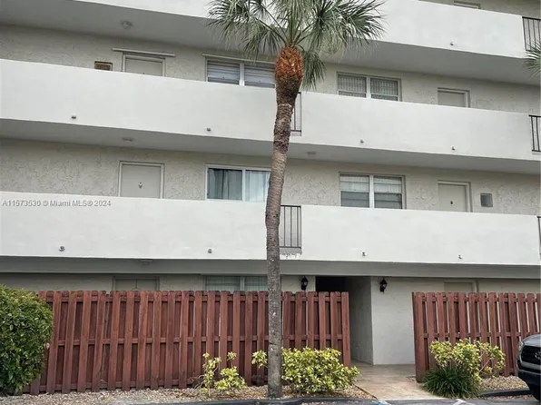 6900 N Kendall Dr APT A103, Pinecrest, FL 33156