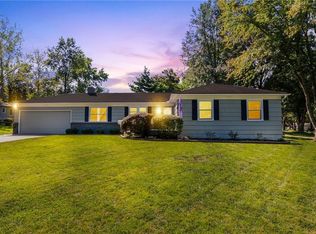 5911 W 100th St, Overland Park, KS 66207