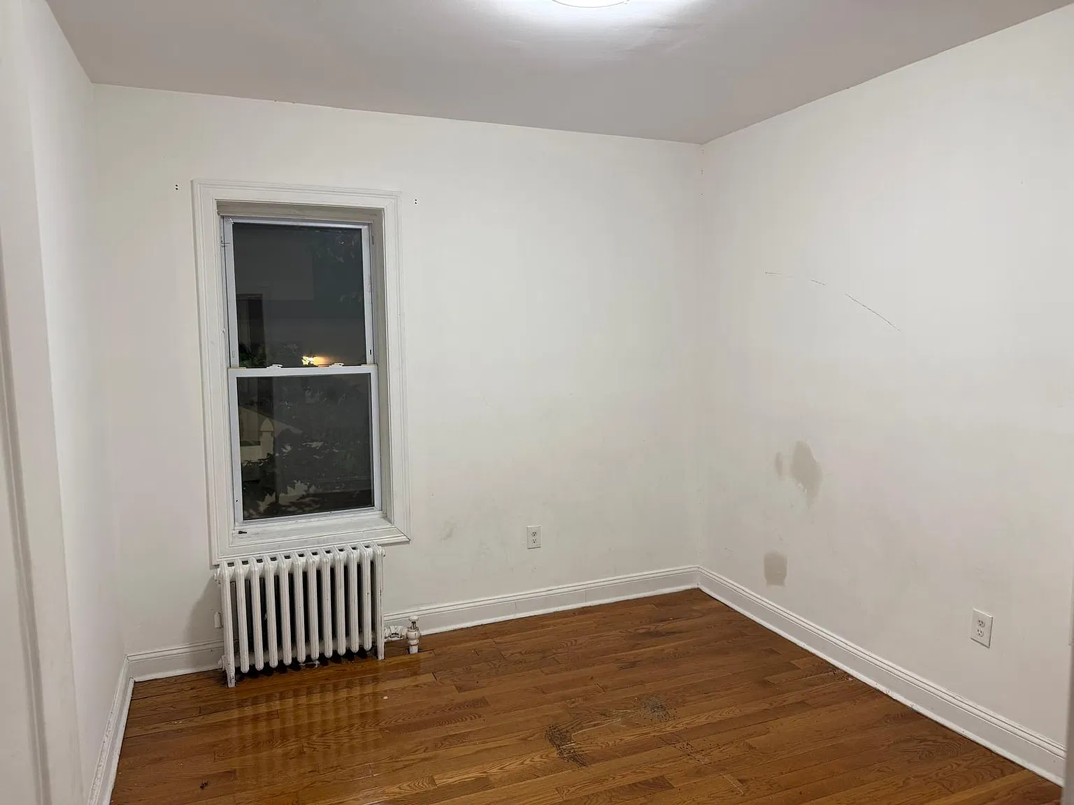 38-40 Kelly Parkway — Photo 2