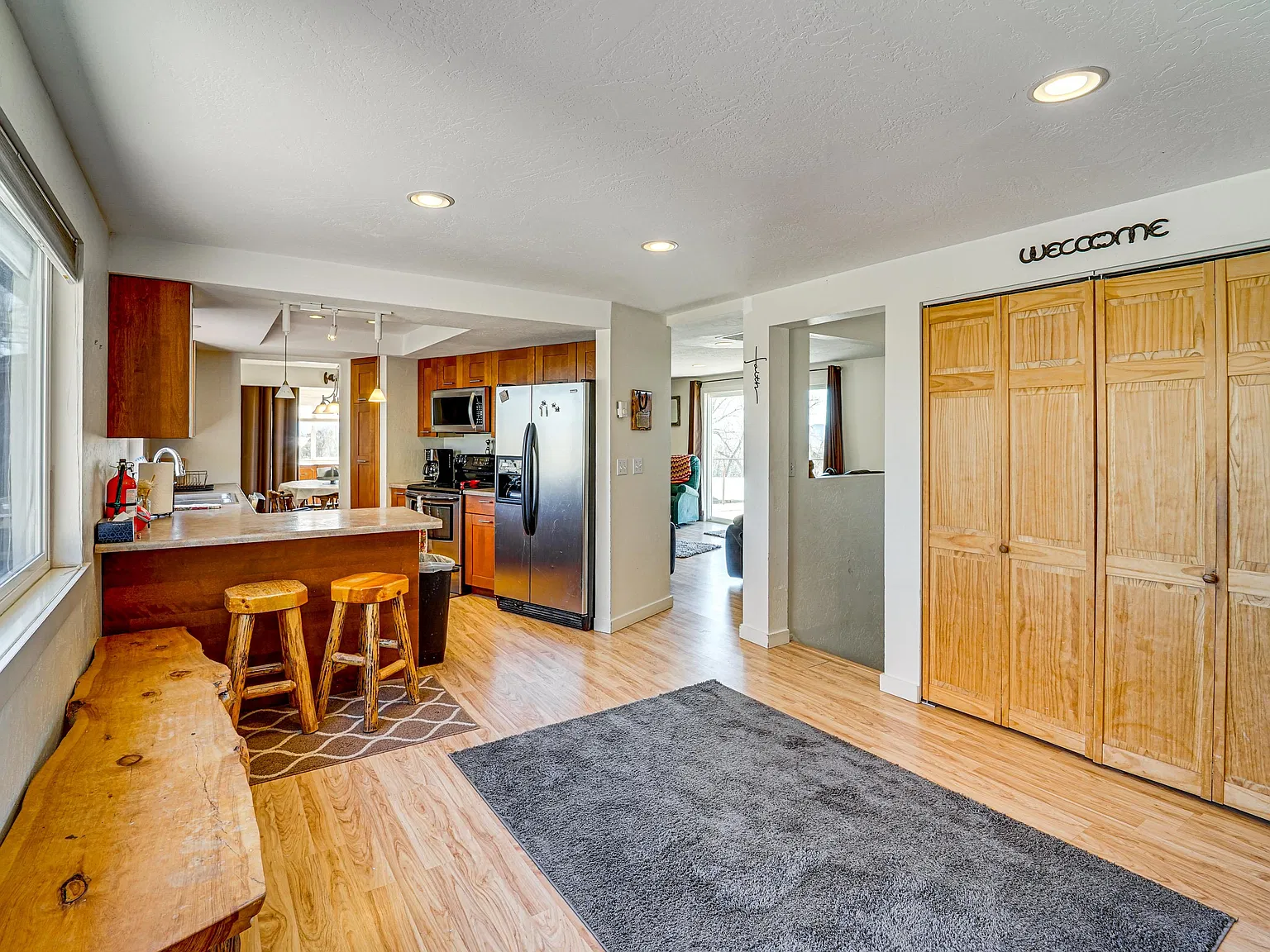 3 bed, 2496 sqft, $1,800 — Photo 3