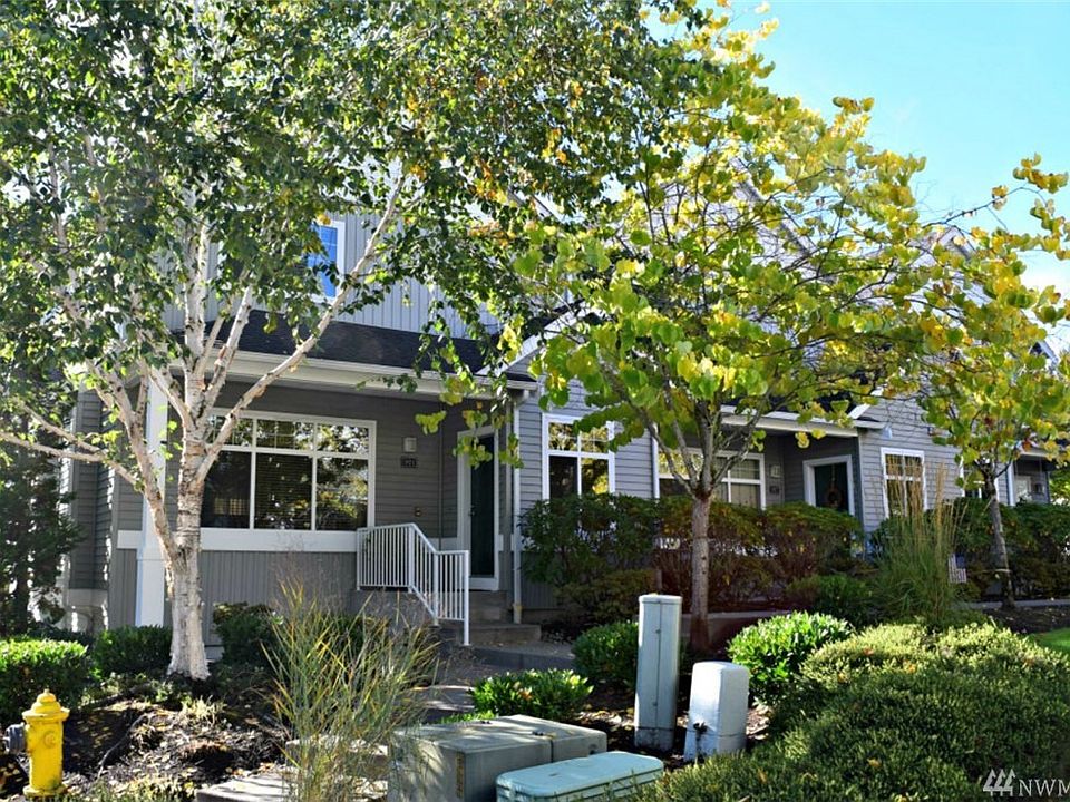 1st image of 921 232nd Pl NE